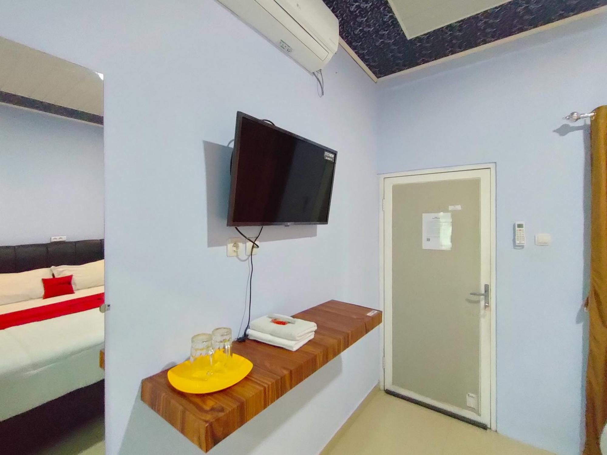 Reddoorz Syariah Near Stasiun Wates Hotel Wates  Exterior photo